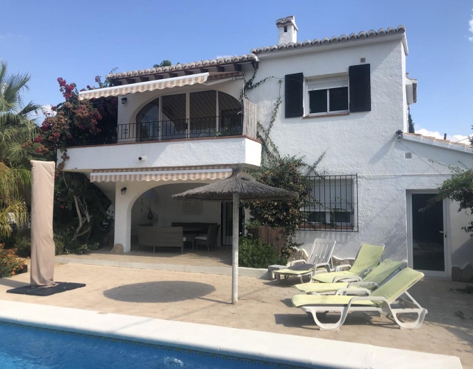 207 - Villa in Moraira for 8 people near the sea