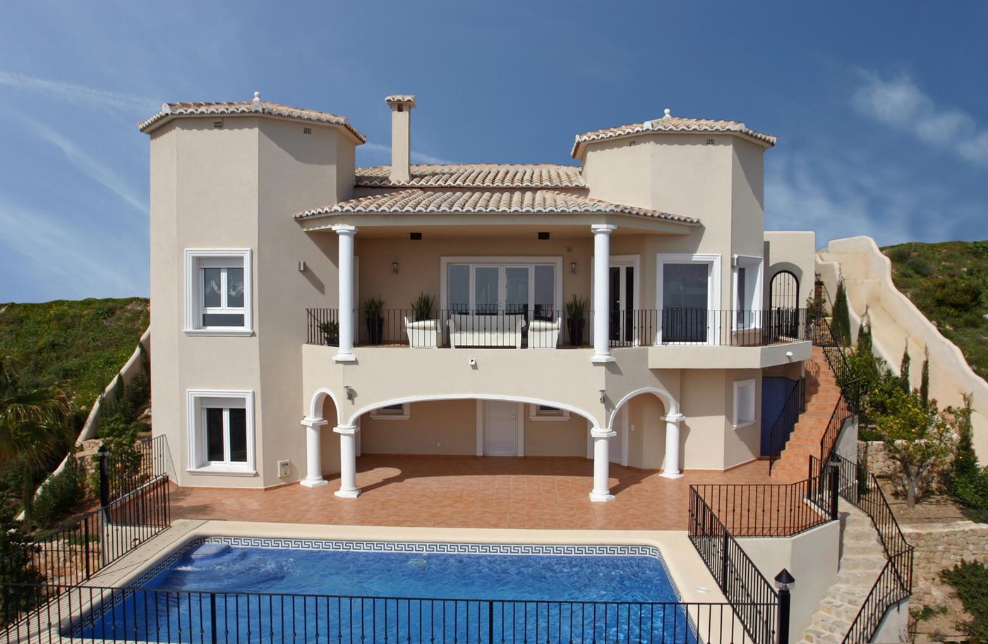Villa à vendre, finie et meublée, prête à emménager dans Residential Resort Cumbre del Sol.