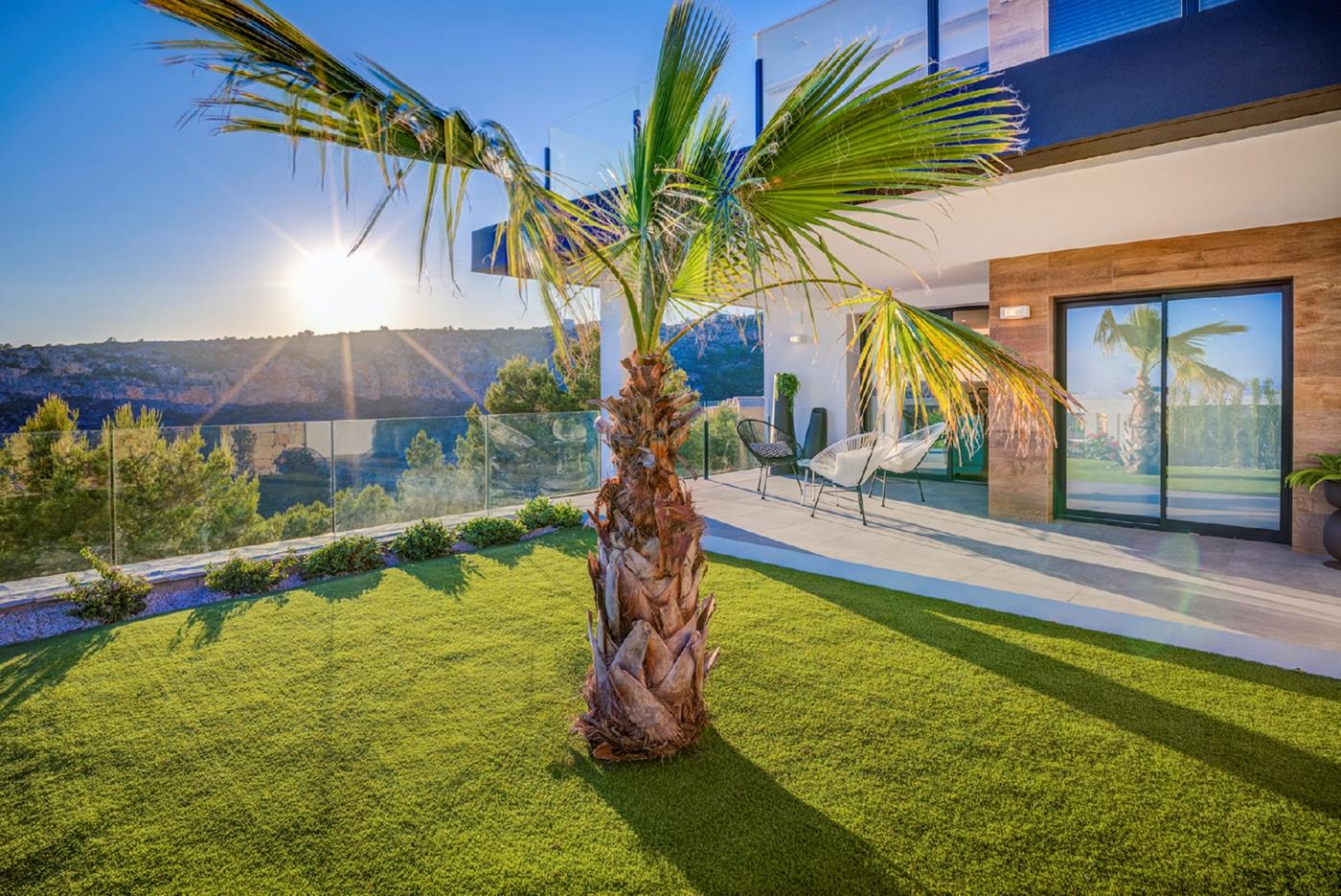 Montecala Gardens Cumbre del Sol sells modern newly built apartments in Benitachell.